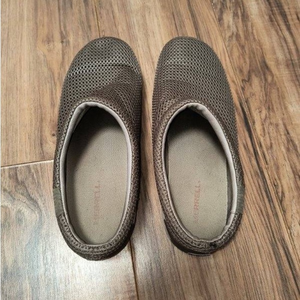 Merrell Women's Brown Mesh Slip-On Clogs
